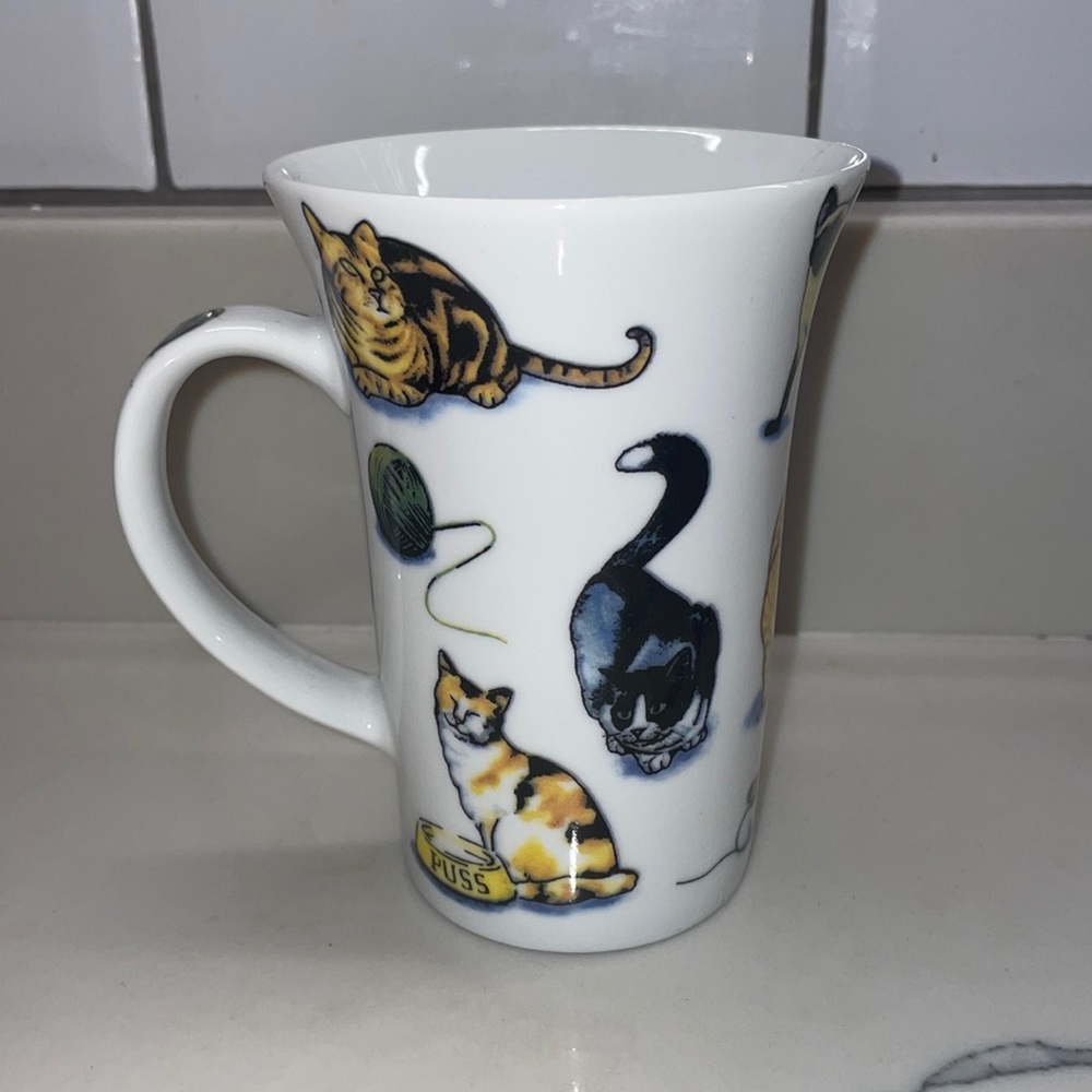 Thin kitty-cat teacup